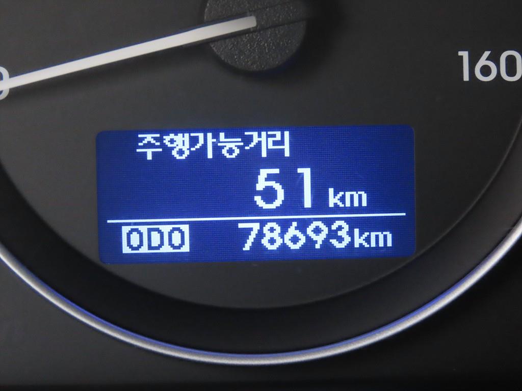 HYUNDAI Starex - Vista 10