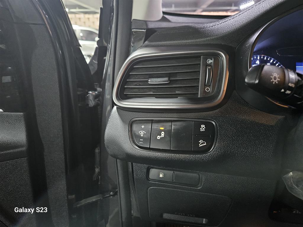 KIA Sorento - Vista 8