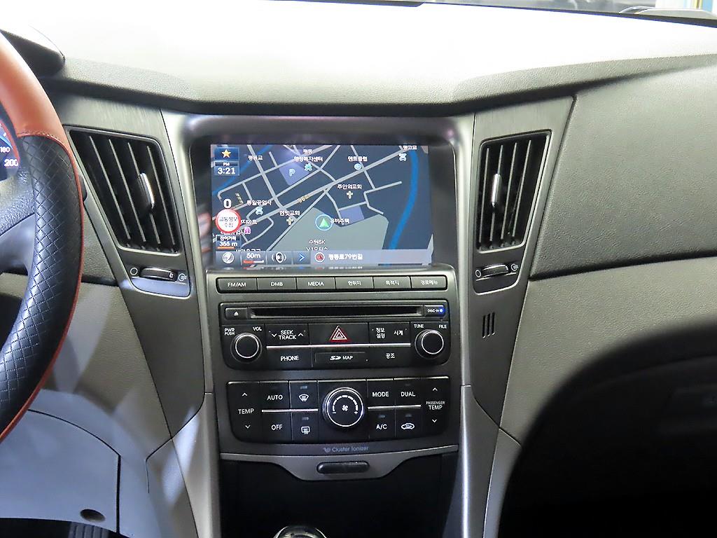 HYUNDAI Sonata - Vista 11