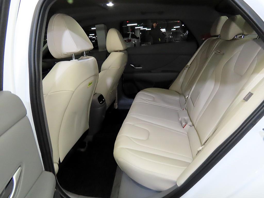 HYUNDAI Avante - Vista 7