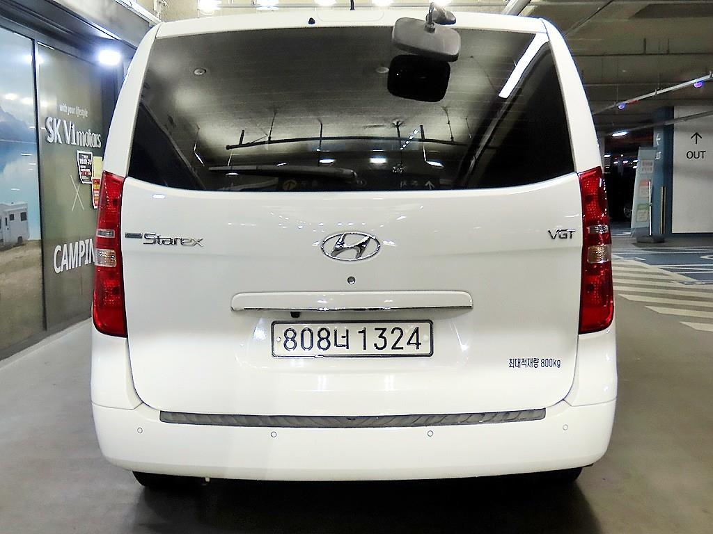 HYUNDAI Starex - Vista 5