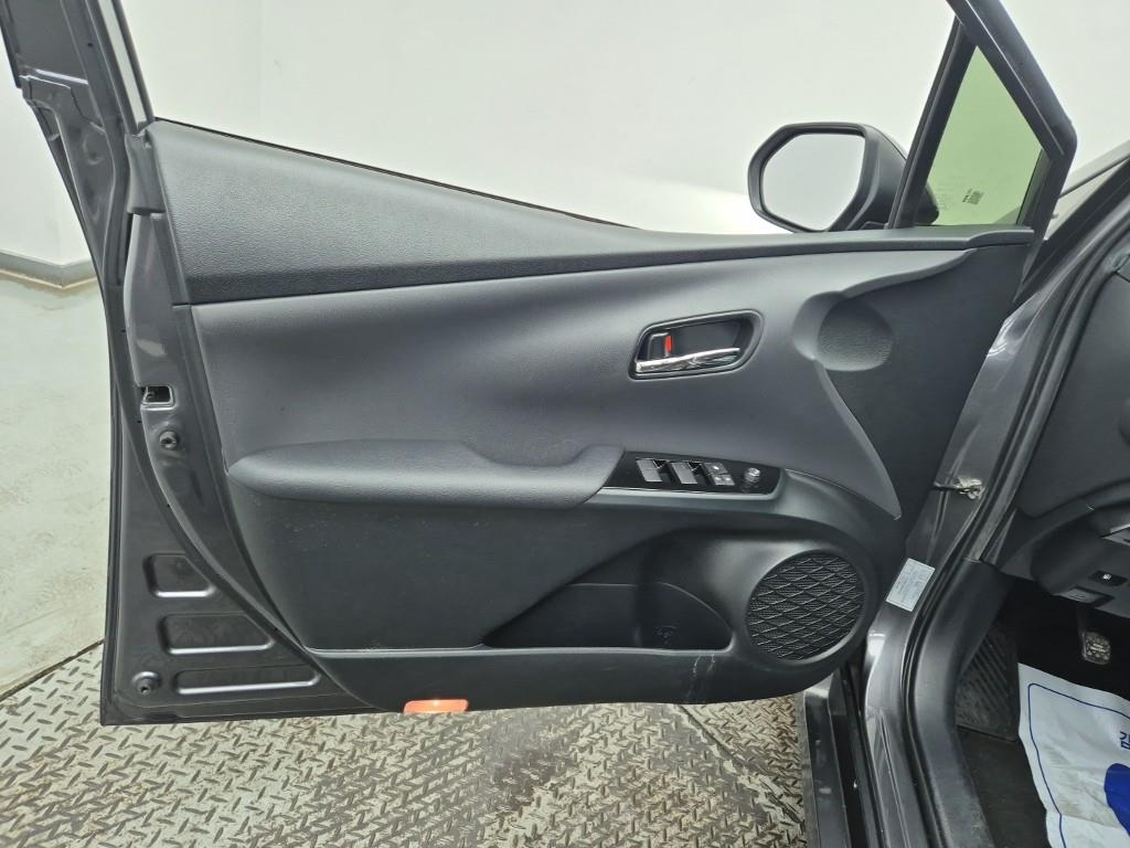 Toyota Prius 2020 Gris - Importación desde Corea - HF Imports Iquique - Foto 17