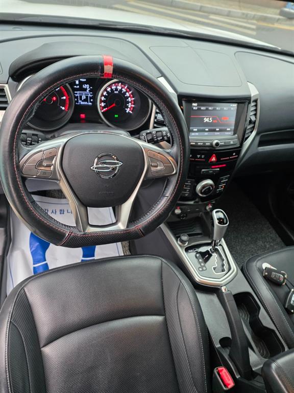 Ssangyong Tivoli 2016 Blanco - Importación desde Corea - HF Imports Iquique - Foto 16