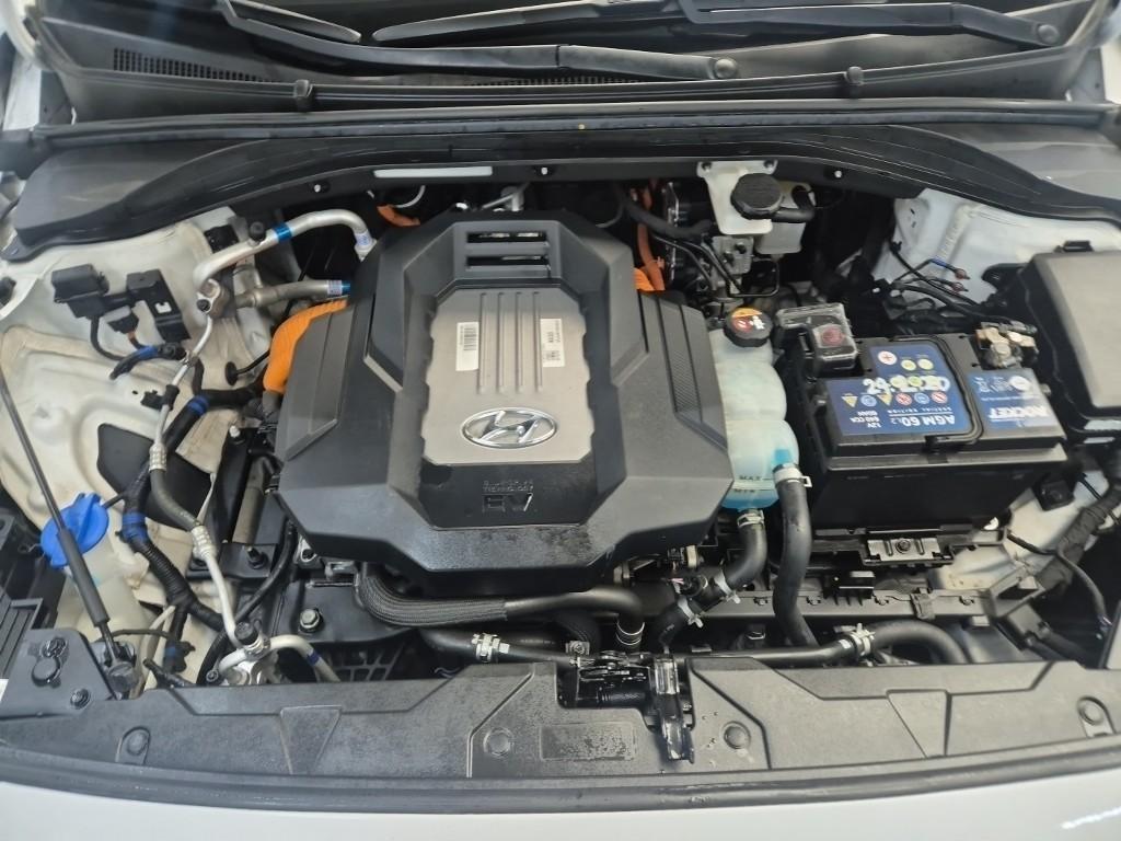 HYUNDAI Ioniq - Vista 5