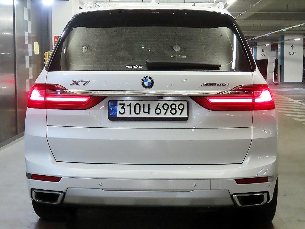 BMW X7 - Vista 5