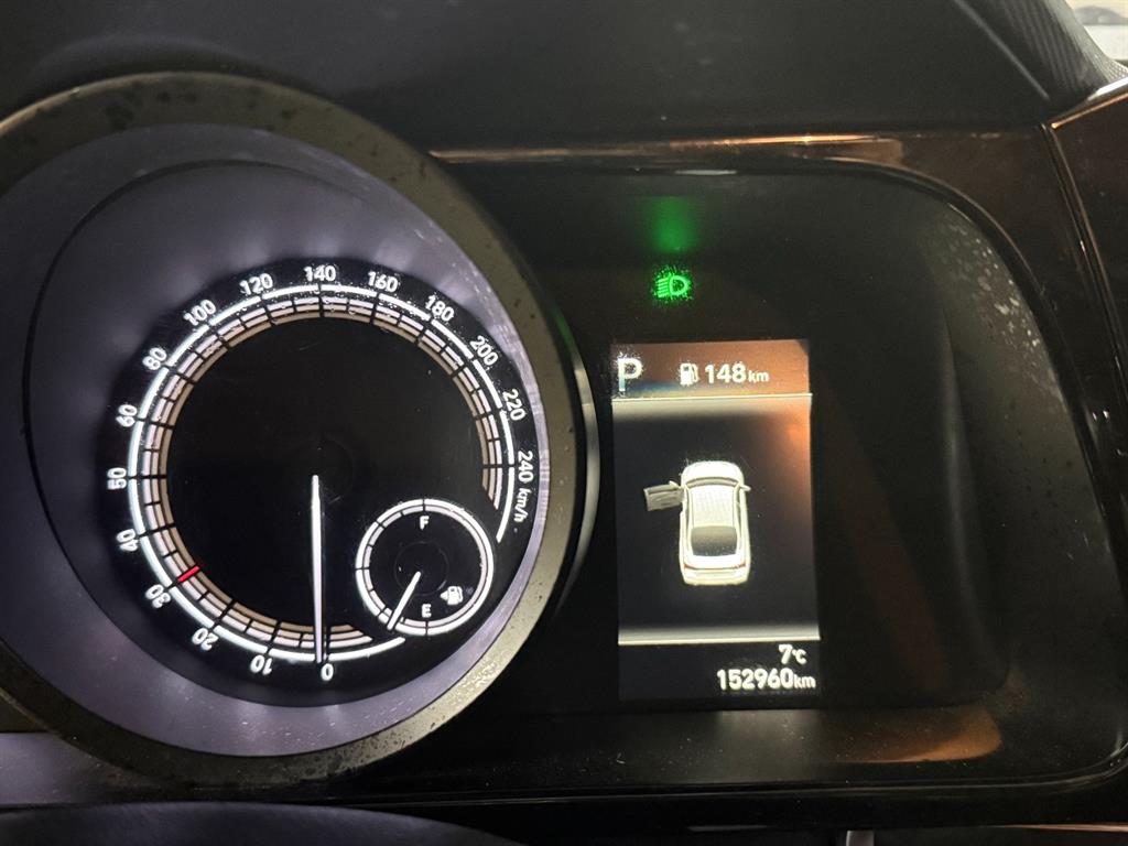 HYUNDAI Avante - Vista 10