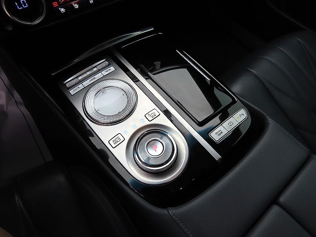 Genesis G80 - Vista 10