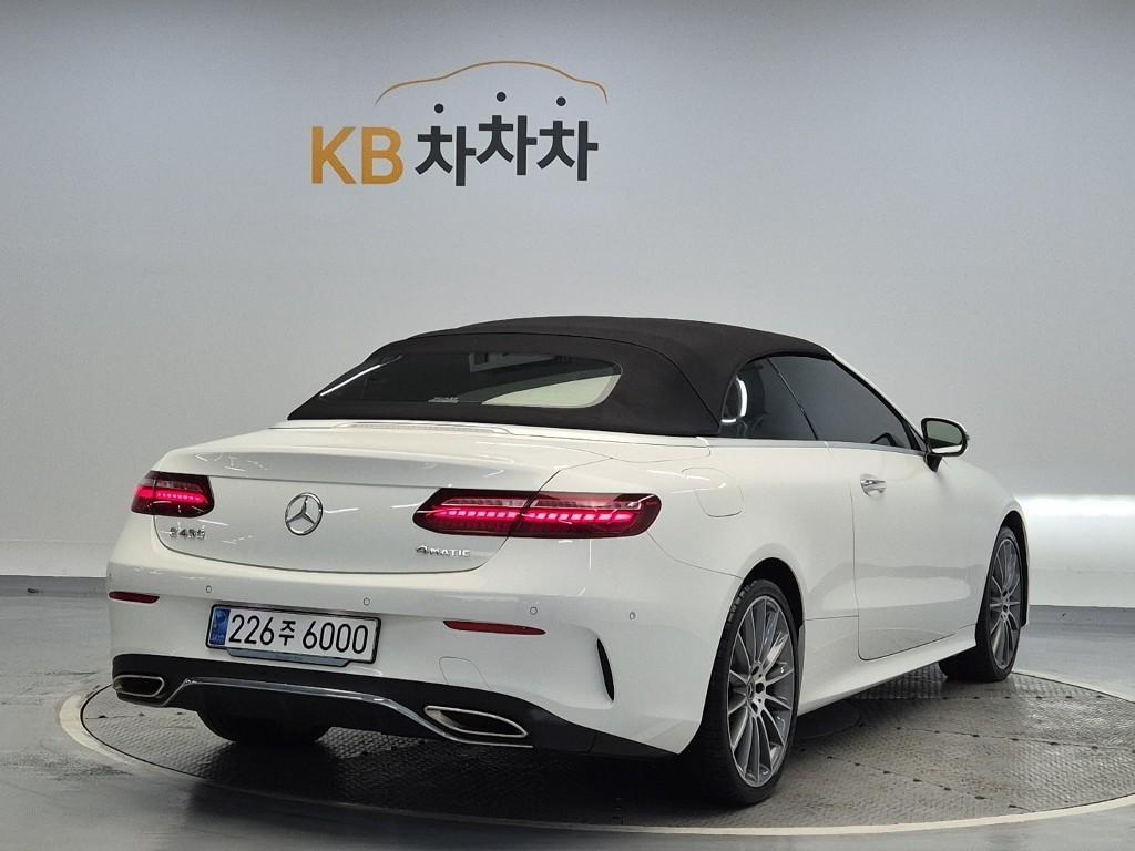 Mercedes Benz E class - Vista 3