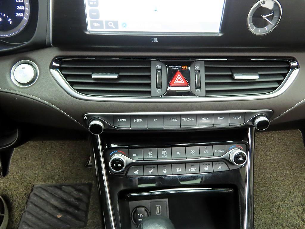 HYUNDAI Grandeur - Vista 9