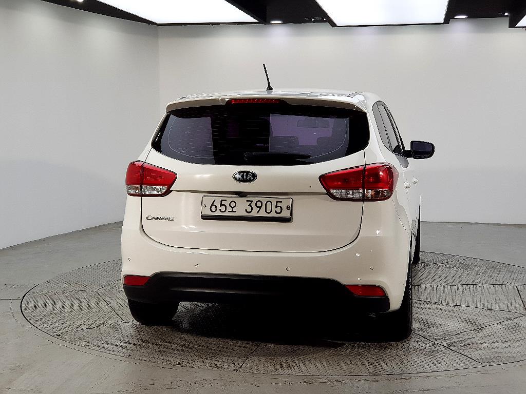 KIA Carens - Vista 3