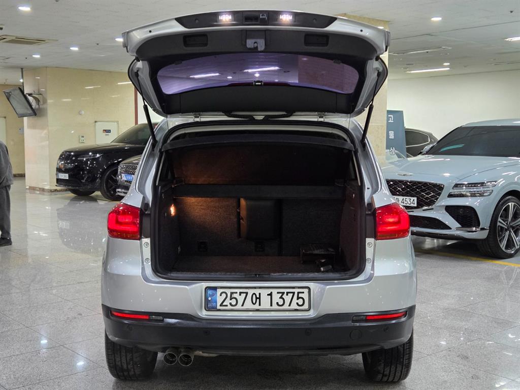 Volkswagen Tiguan 2016 Plateado - Importación desde Corea - HF Imports Iquique - Foto 19