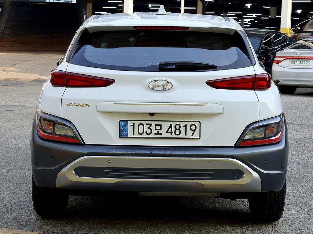 HYUNDAI Kona - Vista 5