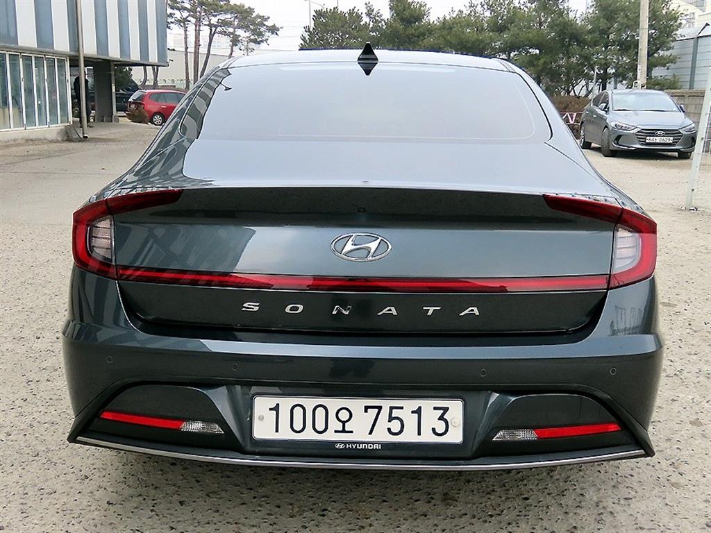 HYUNDAI Sonata - Vista 4