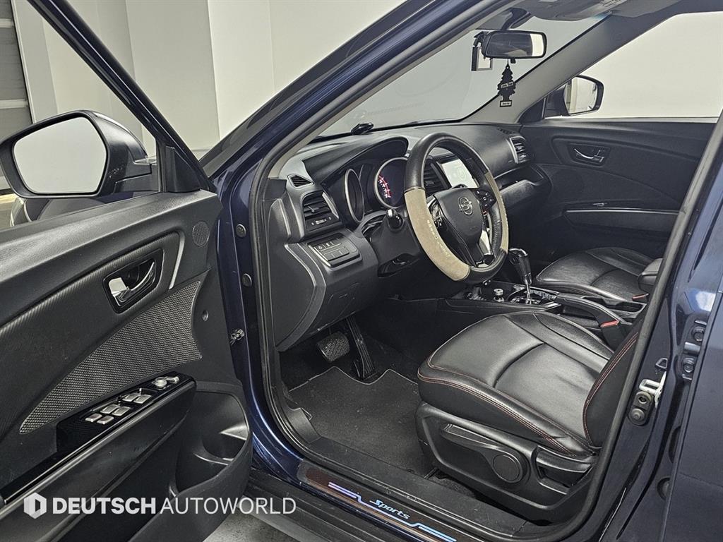 Ssangyong Tivoli - Vista 11