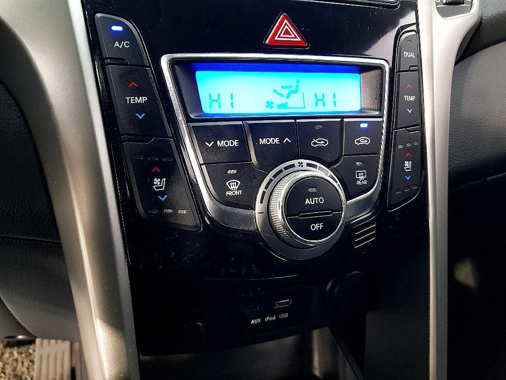 HYUNDAI i30 - Vista 12