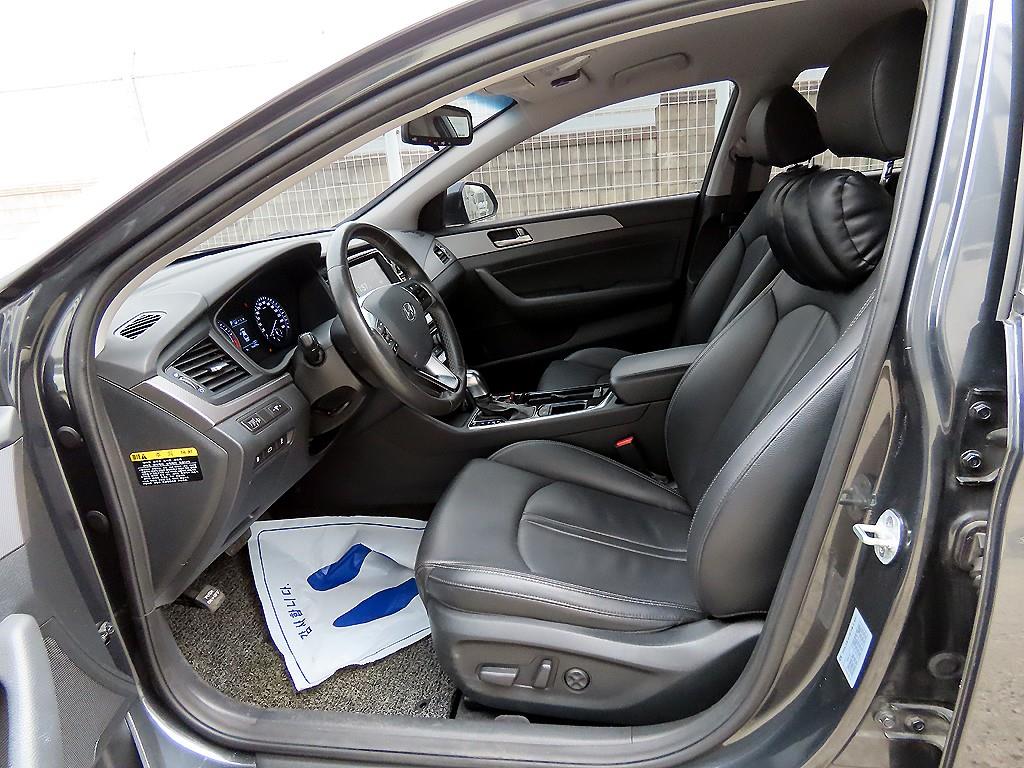 HYUNDAI Sonata - Vista 5