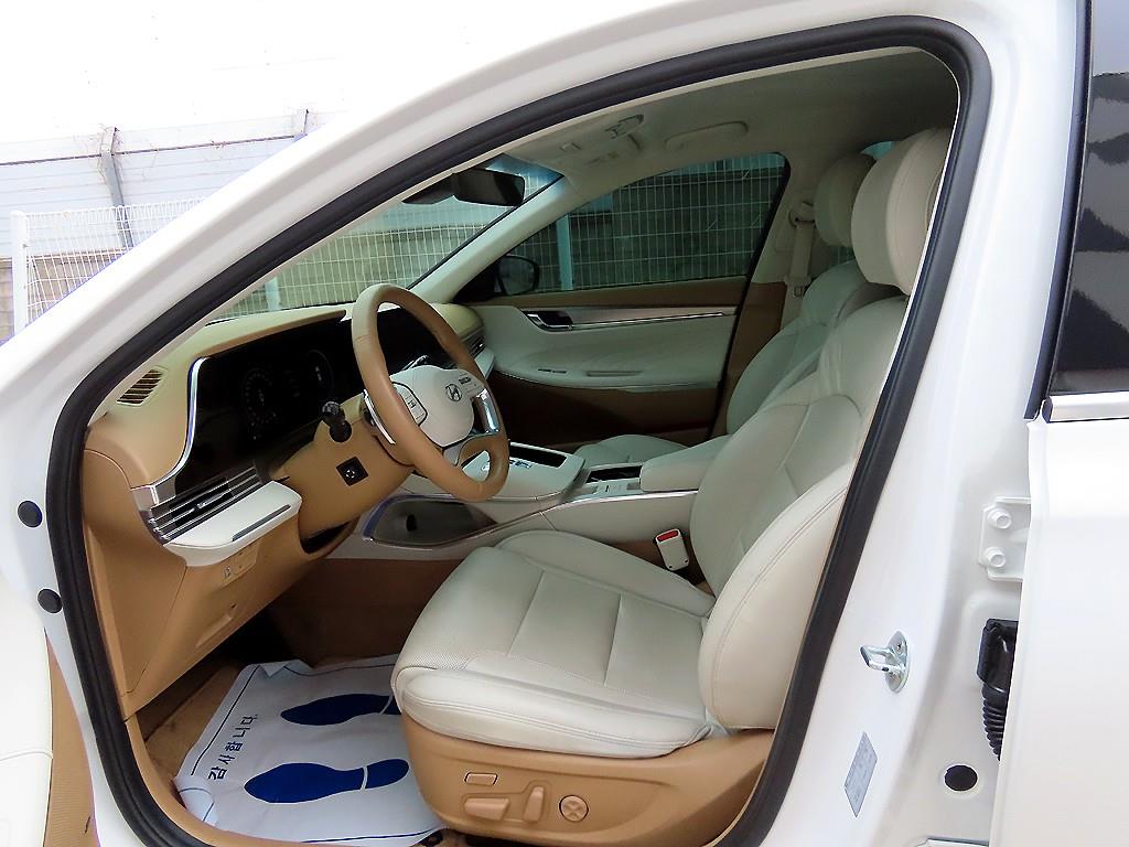 HYUNDAI Grandeur - Vista 5