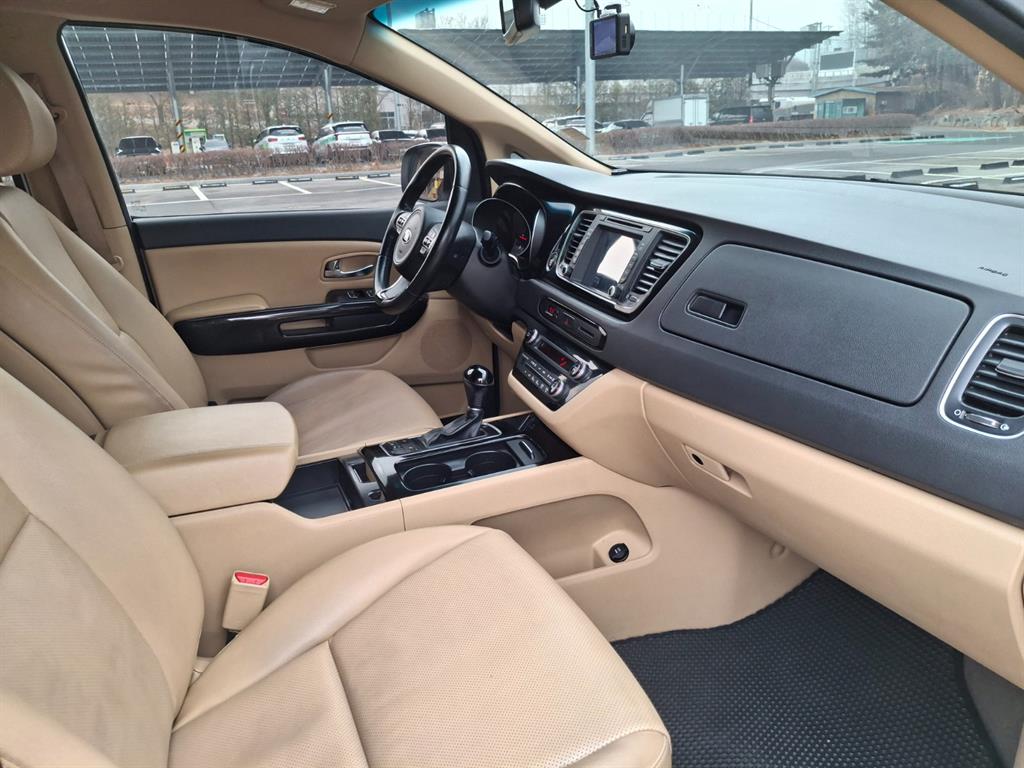 KIA Carnival 2015 Blanco - Importación desde Corea - HF Imports Iquique - Foto 13