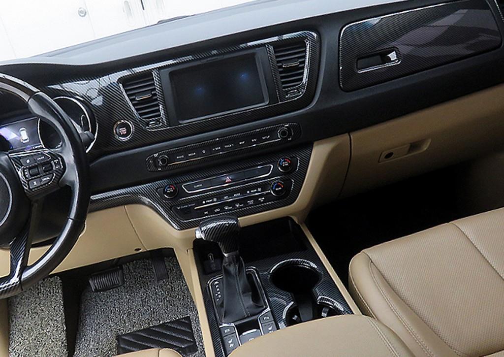 KIA Carnival - Vista 12