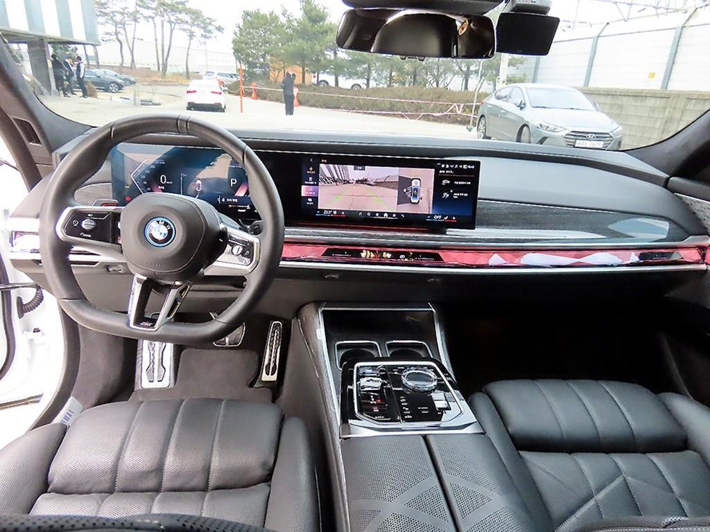BMW i7 - Vista 7