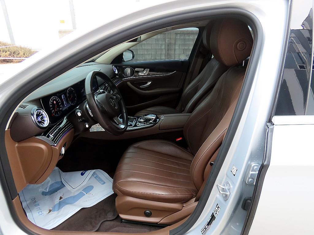 Mercedes Benz E class - Vista 5