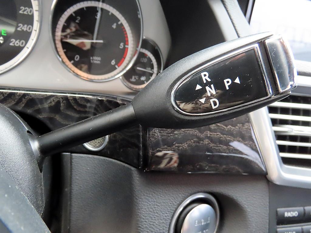 Mercedes Benz E class - Vista 10