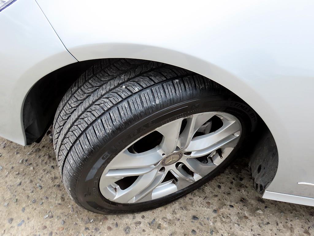 Mercedes Benz E class 2013 Plateado - Importación desde Corea - HF Imports Iquique - Foto 20