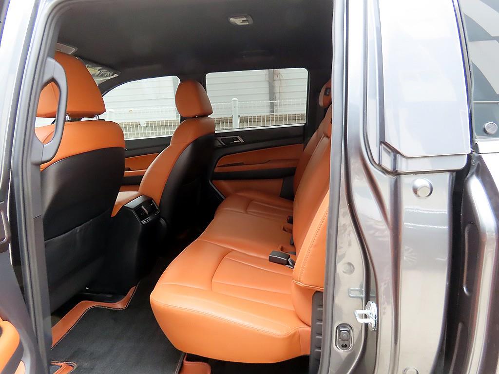 Ssangyong Rexton - Vista 6