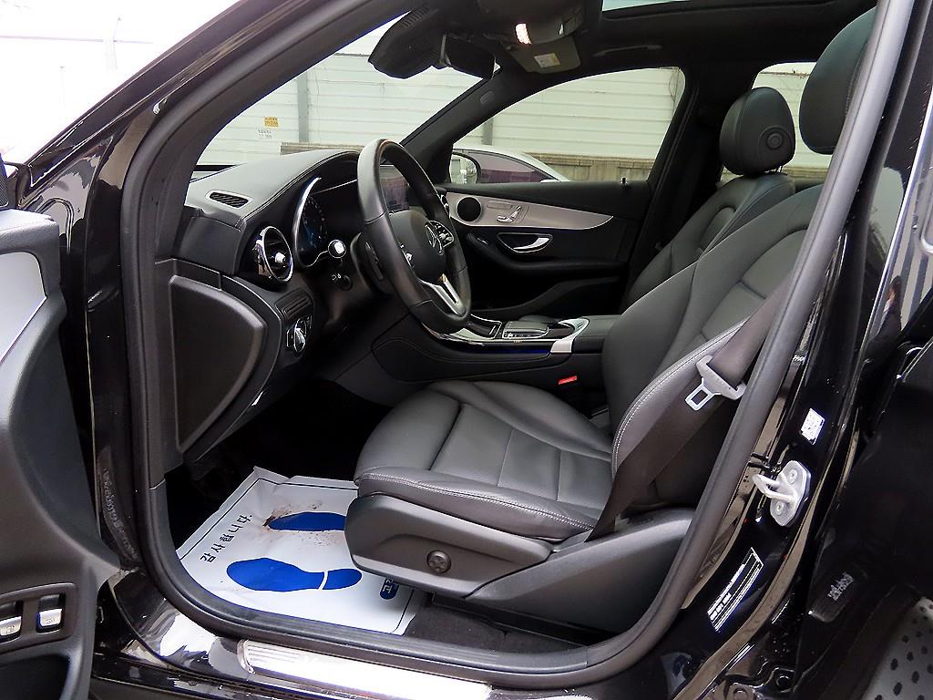 Mercedes Benz GLC Class - Vista 5