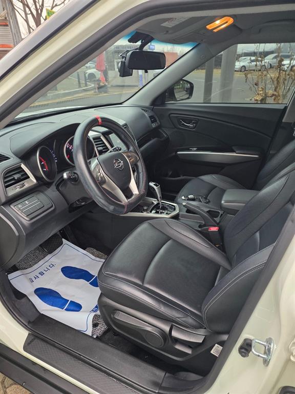 Ssangyong Tivoli 2016 Blanco - Importación desde Corea - HF Imports Iquique - Foto 18