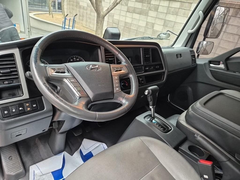 medium and large cargo truck - Vista 8