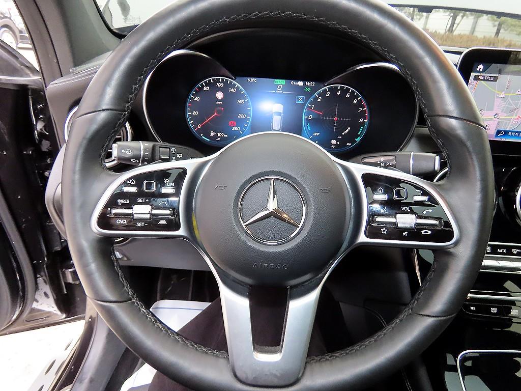 Mercedes Benz GLC Class - Vista 8