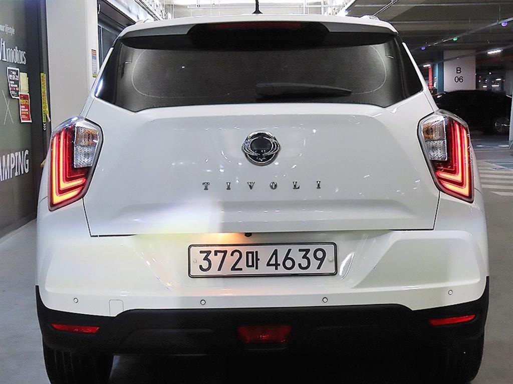 Ssangyong Tivoli - Vista 5
