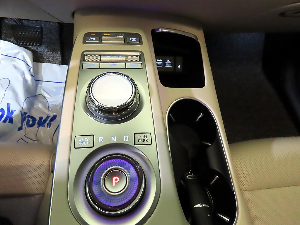 Genesis GV70 - Vista 12