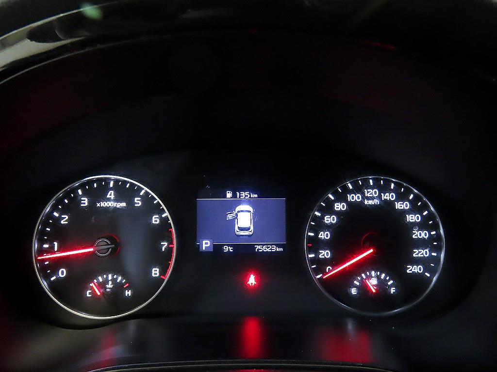 KIA Seltos - Vista 9