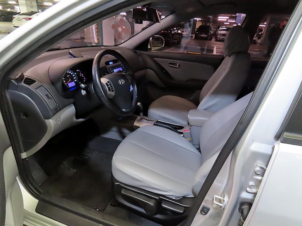 HYUNDAI Avante - Vista 6