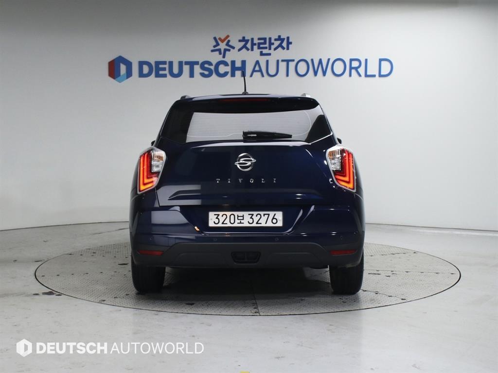 Ssangyong Tivoli - Vista 4