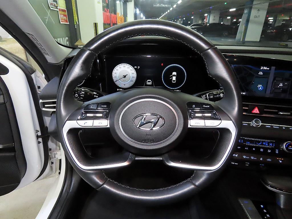 HYUNDAI Avante - Vista 8