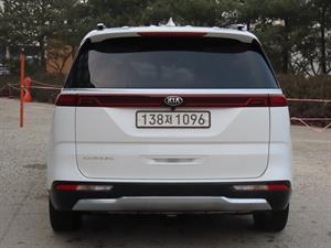 KIA Carnival - Vista 8