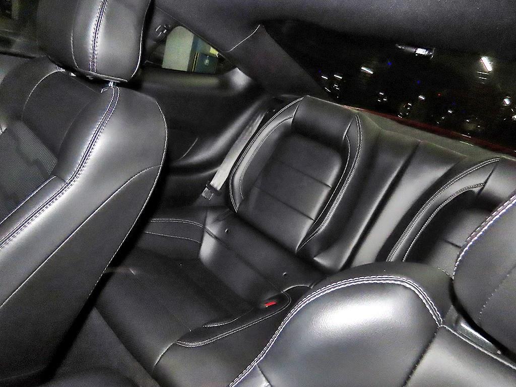 Ford Mustang - Vista 7