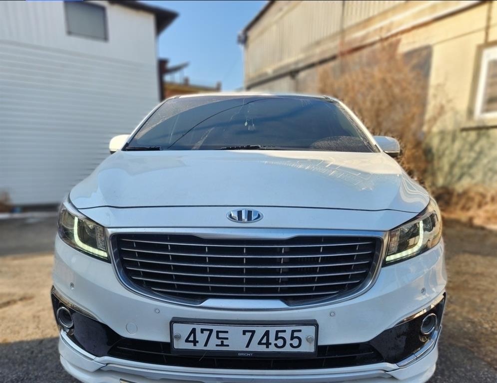 KIA Carnival 2018 Blanco - Importación desde Corea - HF Imports Iquique - Foto 1