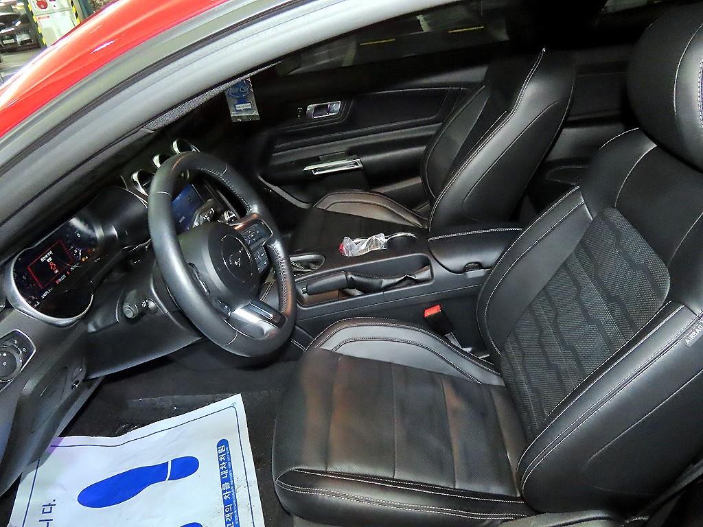 Ford Mustang - Vista 6