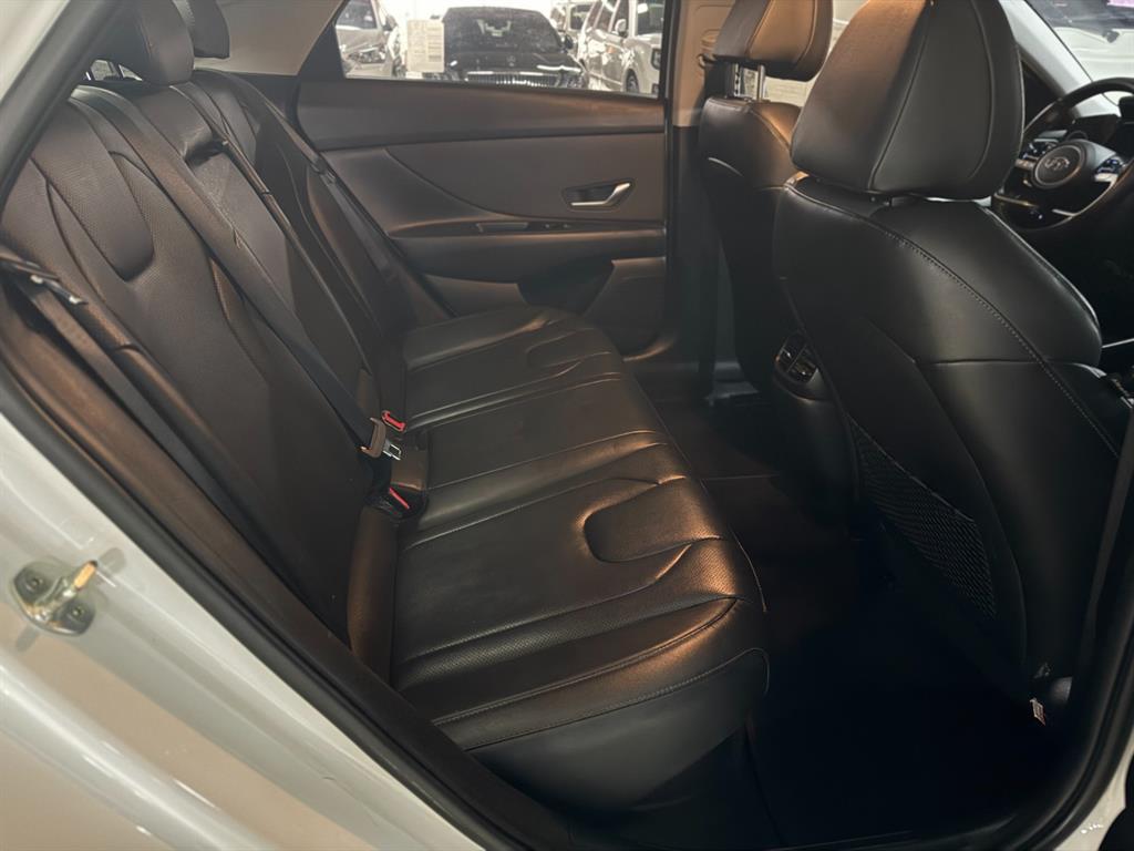 HYUNDAI Avante - Vista 6