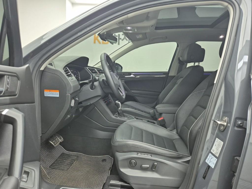 Volkswagen Tiguan - Vista 11