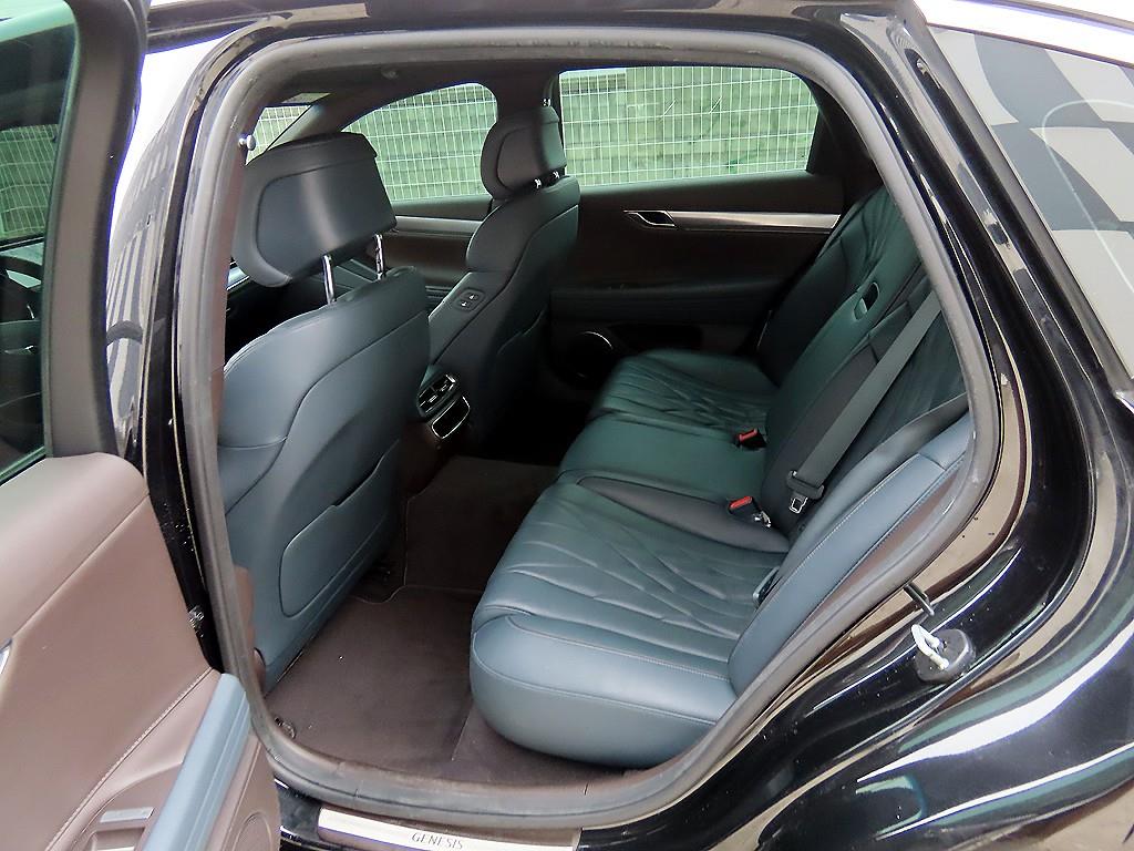 Genesis G80 - Vista 6