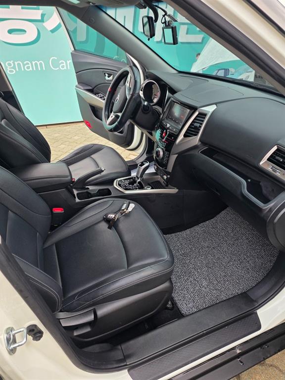 Ssangyong Tivoli - Vista 6