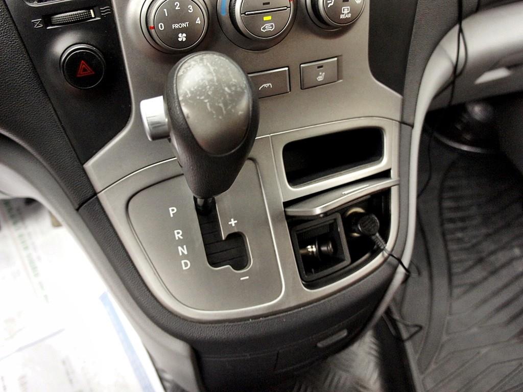 HYUNDAI Starex 2011 Gris - Importación desde Corea - HF Imports Iquique - Foto 11