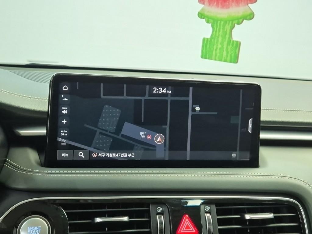 Genesis G70 - Vista 12