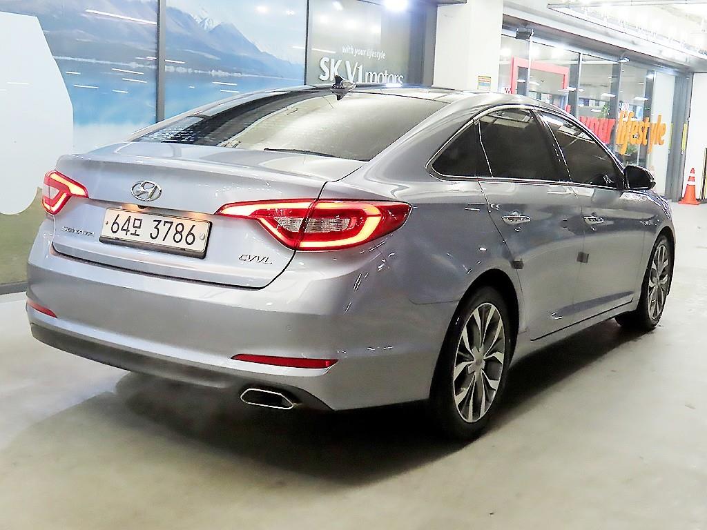 HYUNDAI Sonata - Vista 4
