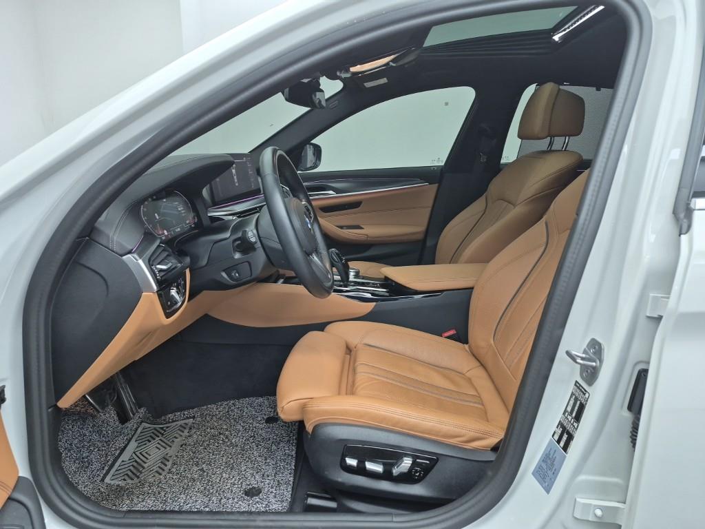 BMW 5 Series - Vista 11